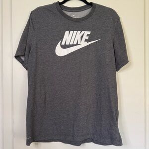 Nike Shirt Men’s XL Gray Dri-FIT The Nike Tee Swoosh Logo Short Sleeve Athletic